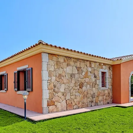Edo Villa *