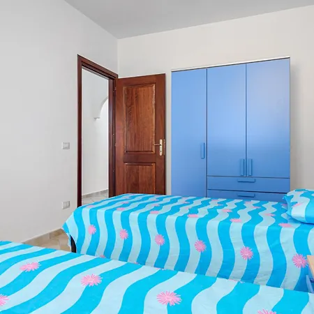 Edo * San Teodoro (Sardinia)